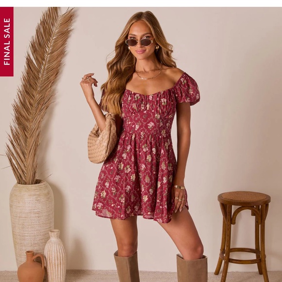 Vici Dresses & Skirts - NWOT Vici Burgundy Floral Square-Neck Mini Dress with tie back size M